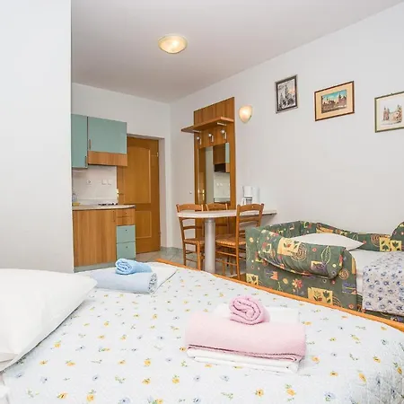 Jerkan 3* Podstrana